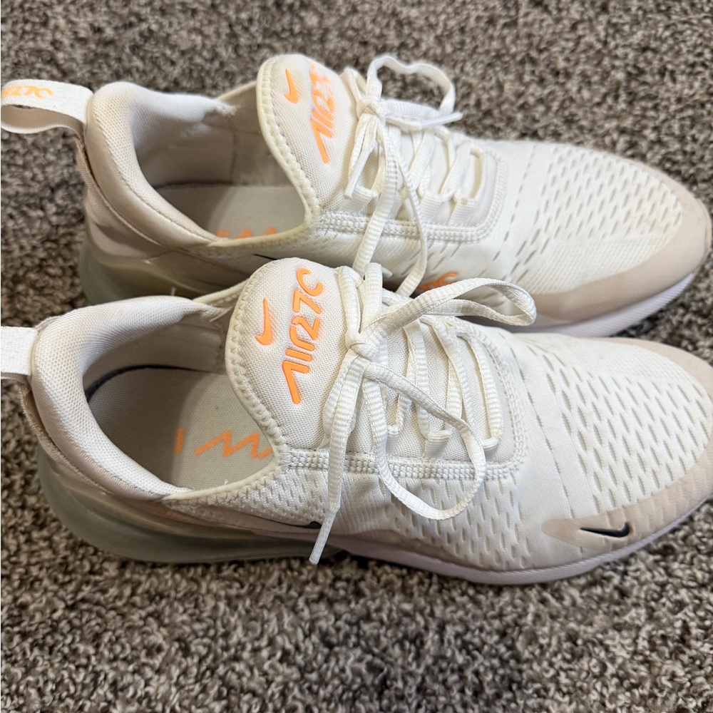 Women’s Nike Air Max 270 - Picture 3 of 6